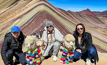 Excursion a Vinicunca desde Cusco: viajeros en la Montaña Arcoiris