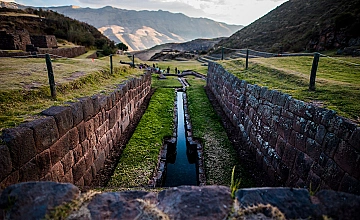Canales de agua en Tipon, Cusco: ingeniería hidraulica inca