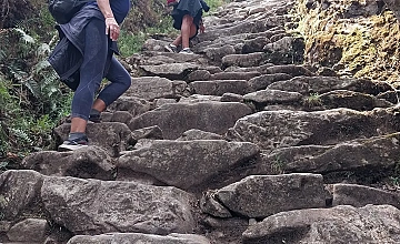 Camino Inca: escalinatas de piedra en la ruta de trekking a Machu Picchu