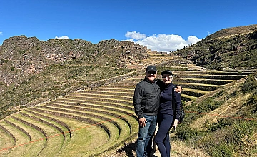 Pisac en el Valle Sagrado (Cusco): viajeros en las terrazas incas